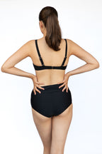 Judy Lee Bikini image 2